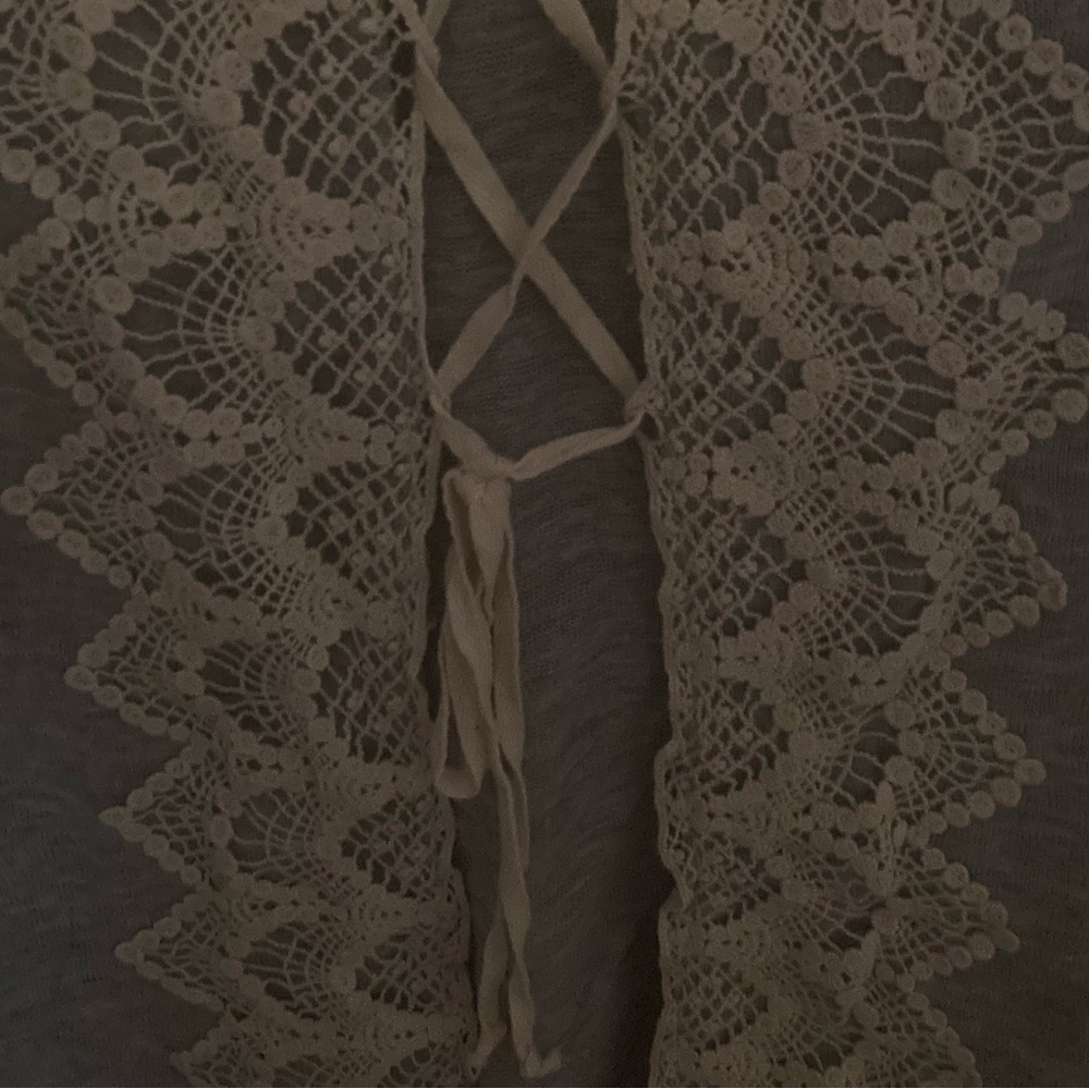 JOLT Gray Open Back Lace-up T-Shirt. XXL - Picture 3 of 3